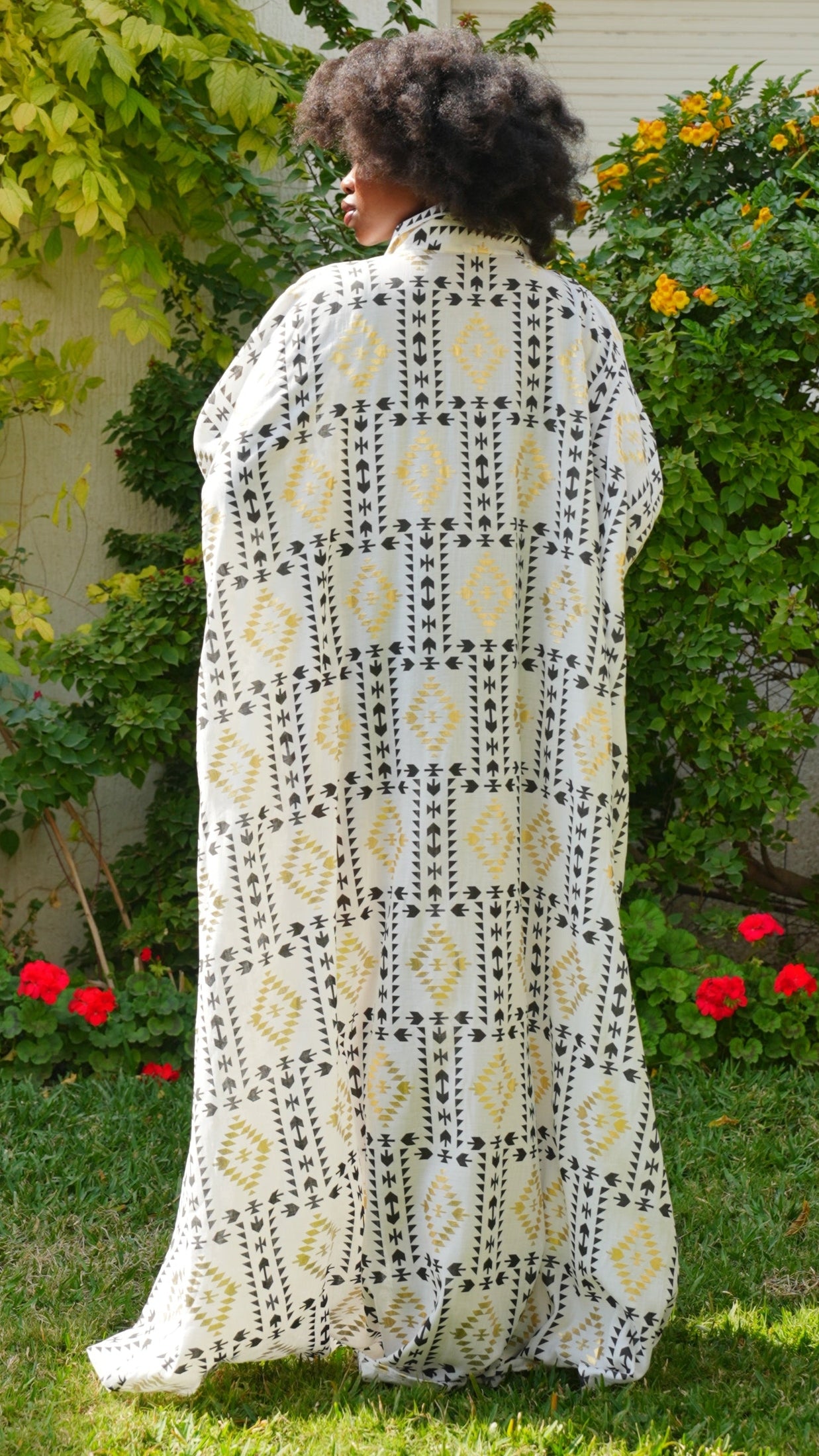 قفطان جميل وطويل بياقة قميص 8 أبيض