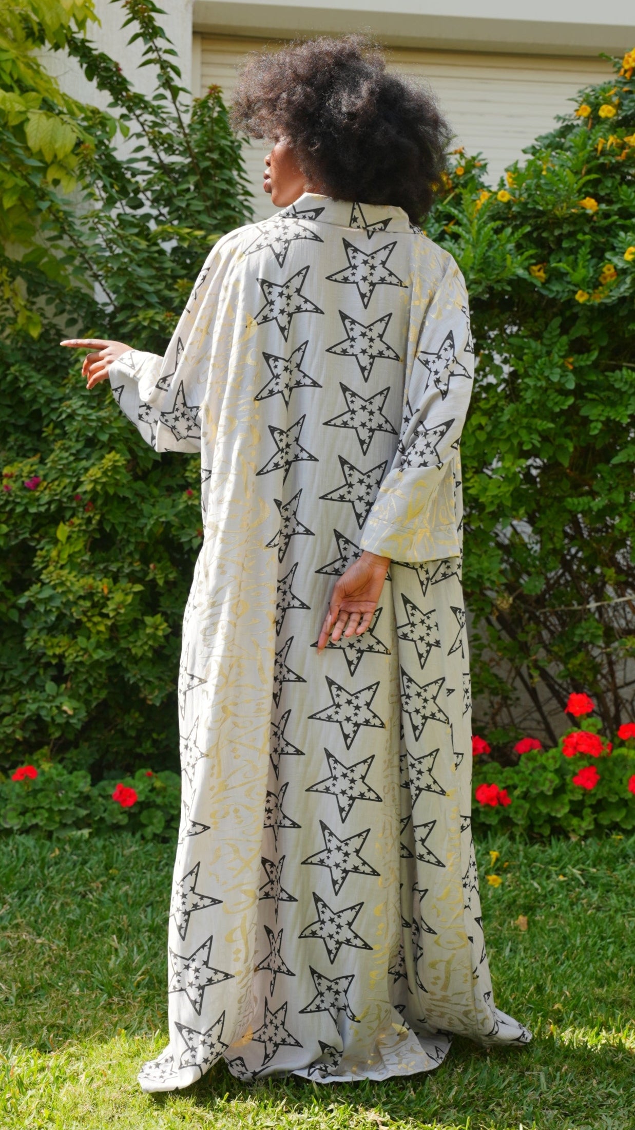 قفطان جميل وطويل بياقة قميص رمادية 18