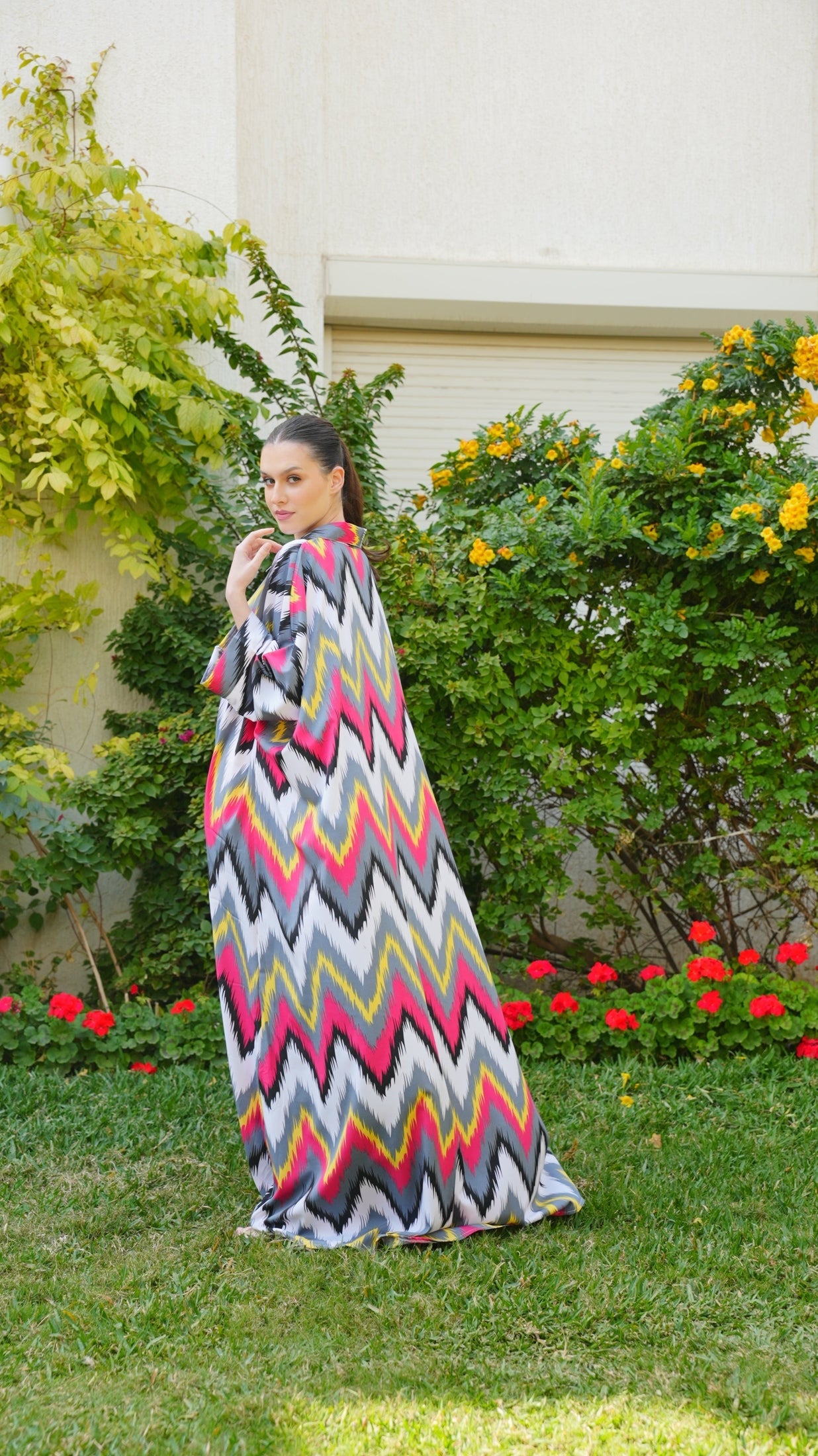 قفطان طويل وجميل بياقة قميص 36