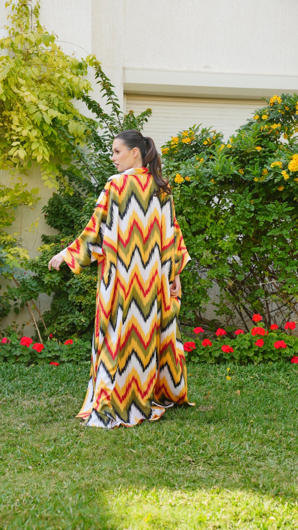 قفطان طويل وجميل بياقة قميص 38