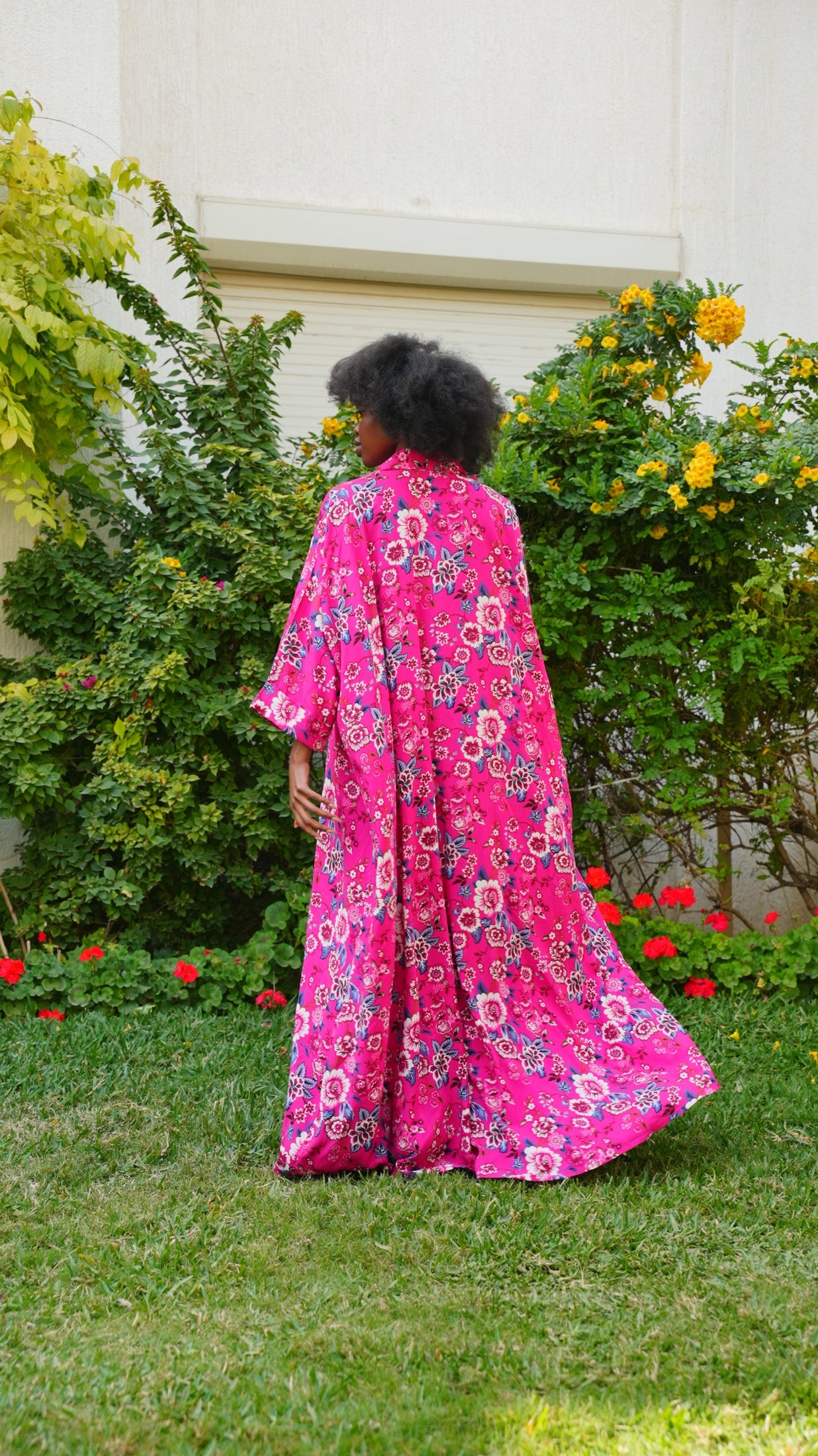 قفطان جميل وطويل بياقة قميص 46