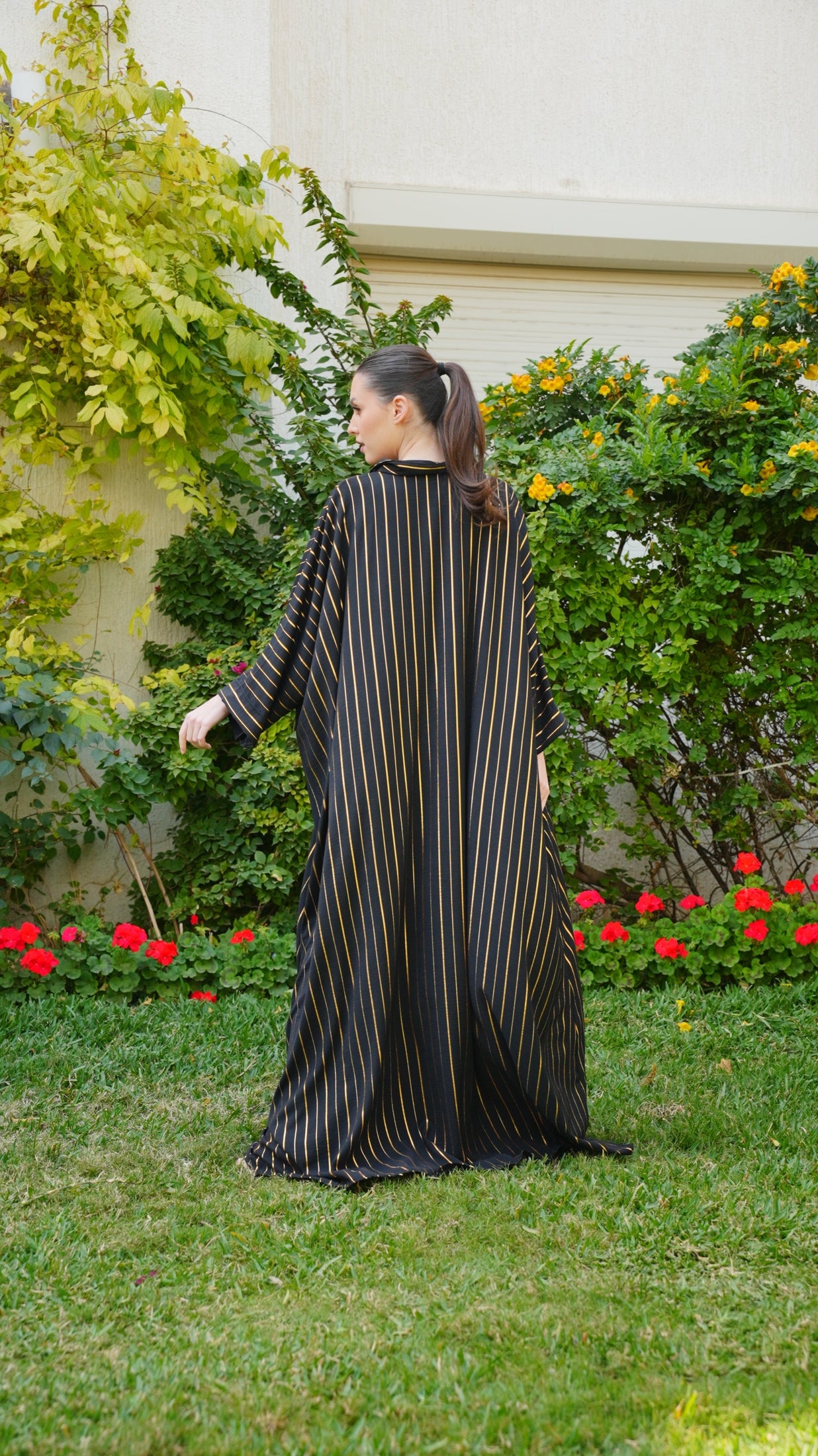 قفطان جميل وطويل بياقة قميص 47