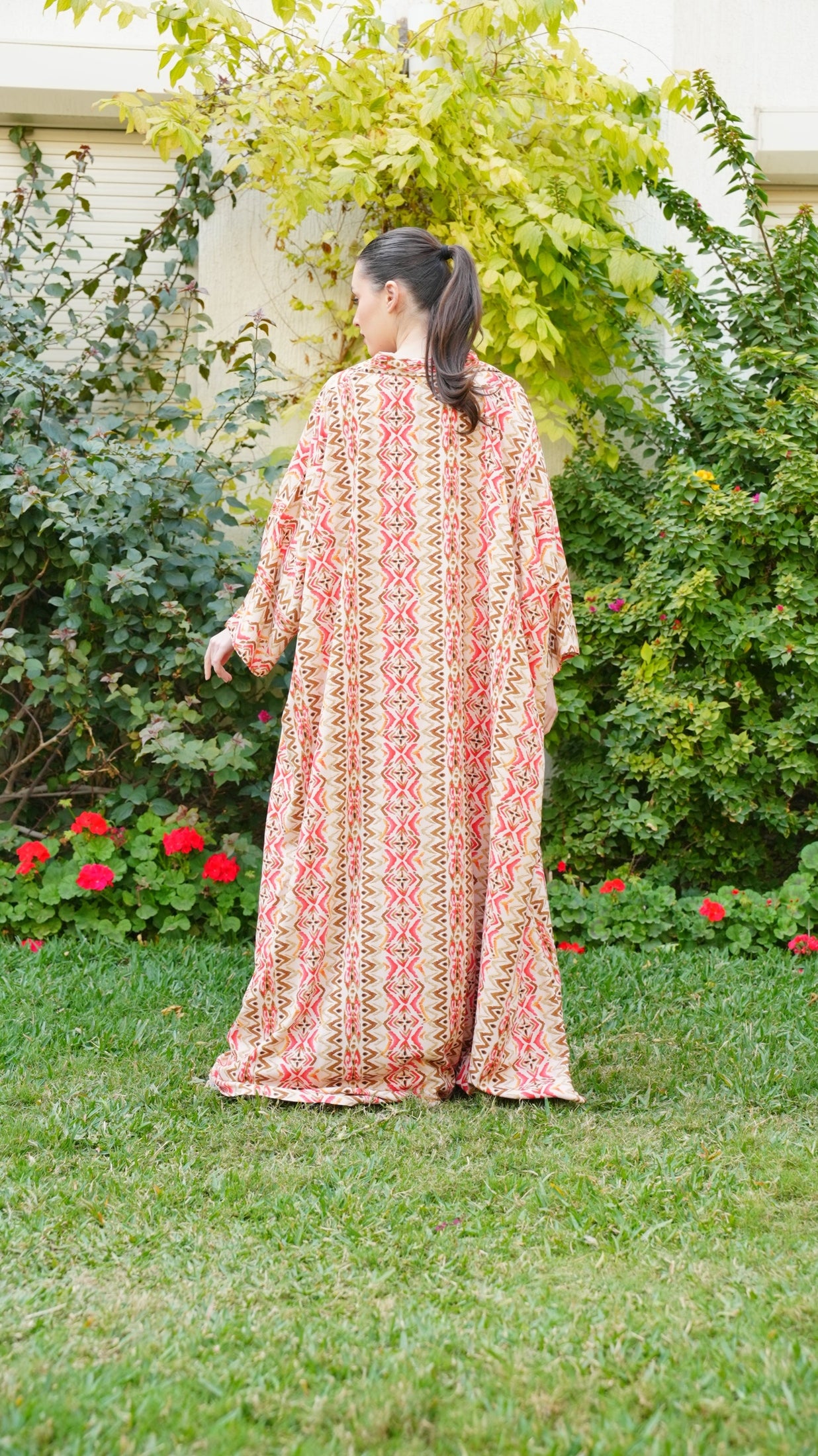 قفطان جميل وطويل بياقة قميص 70