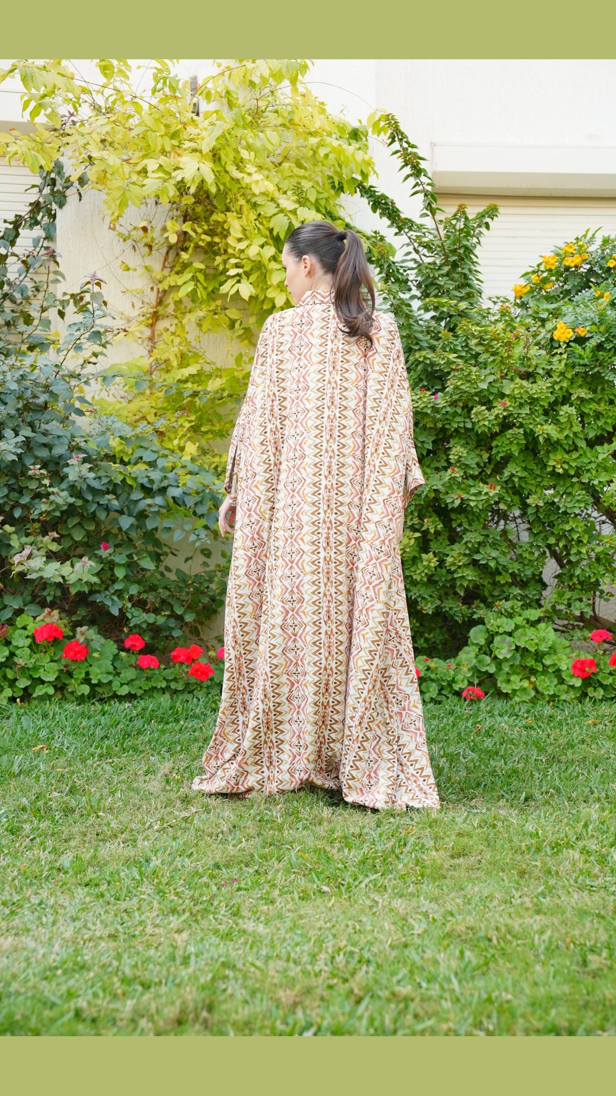 قفطان جميل وطويل بياقة قميص 72 فاتح