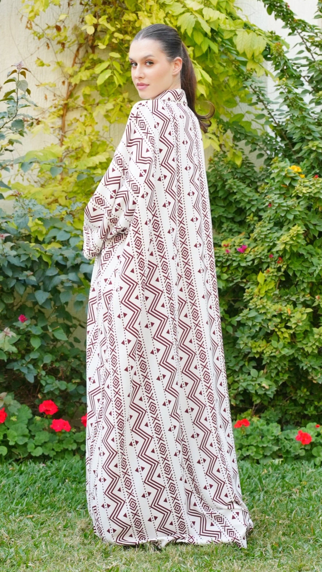 قفطان جميل وطويل بياقة قميص 74