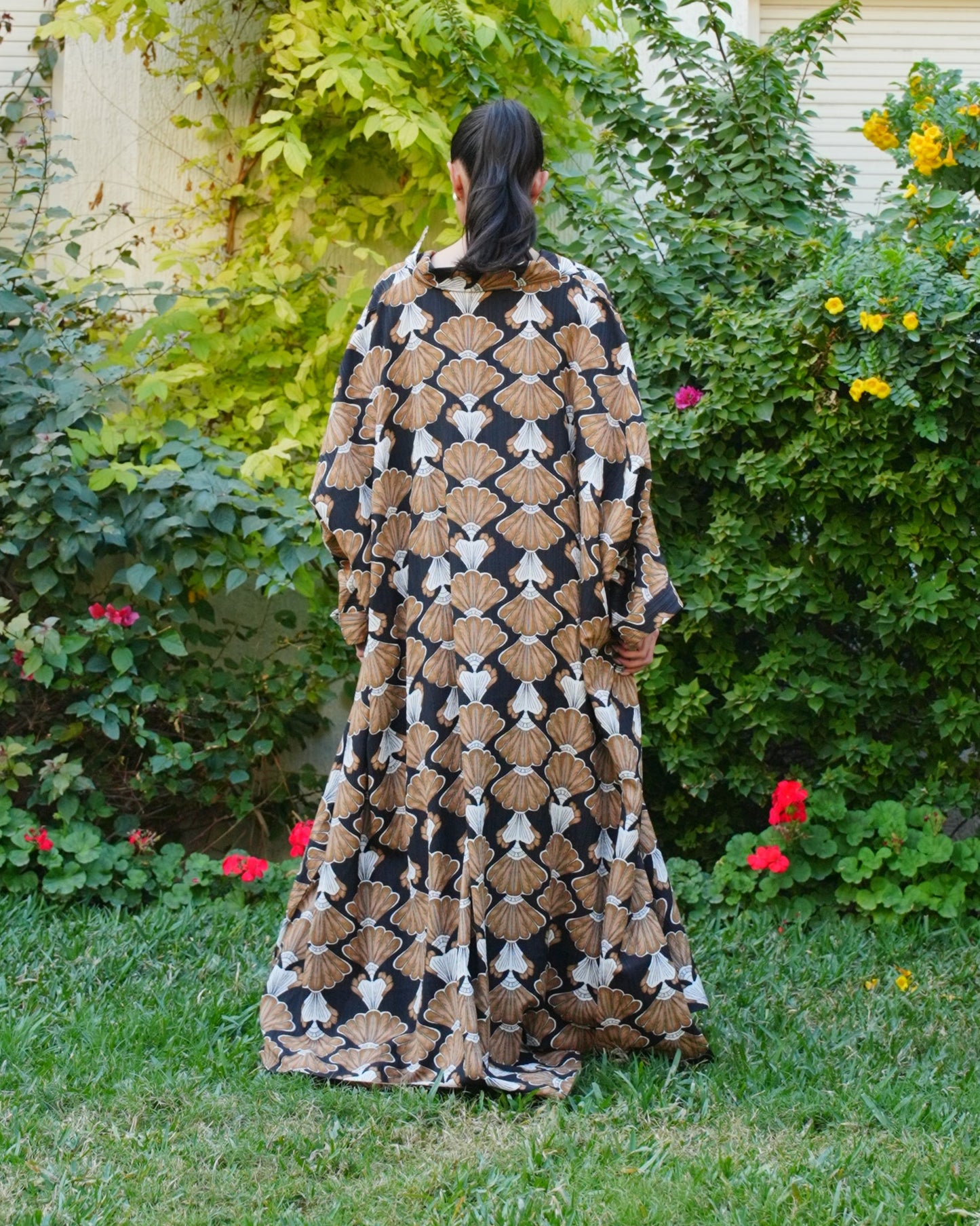 Abstract Floral Kaftan - Black and Beige (Free Size, 55” Length)