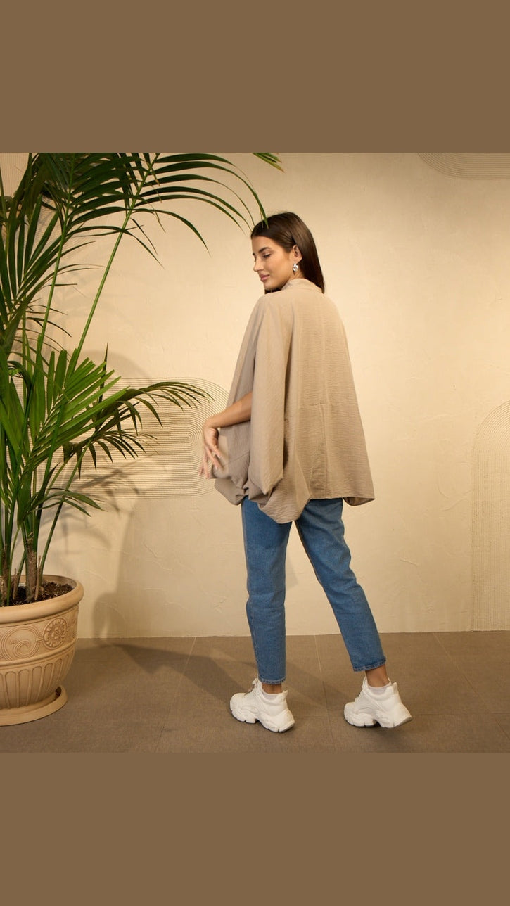 قميص بونشو نسائي كبير الحجم باللون البيج - مريح وأنيق ومتعدد الاستخدامات
