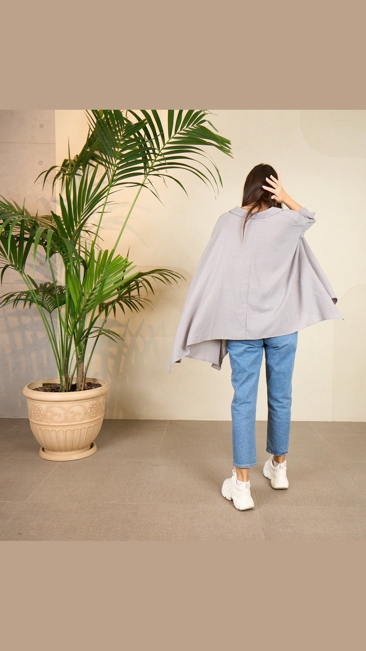 قميص نسائي رمادي - مريح وأنيق ومتعدد الاستخدامات