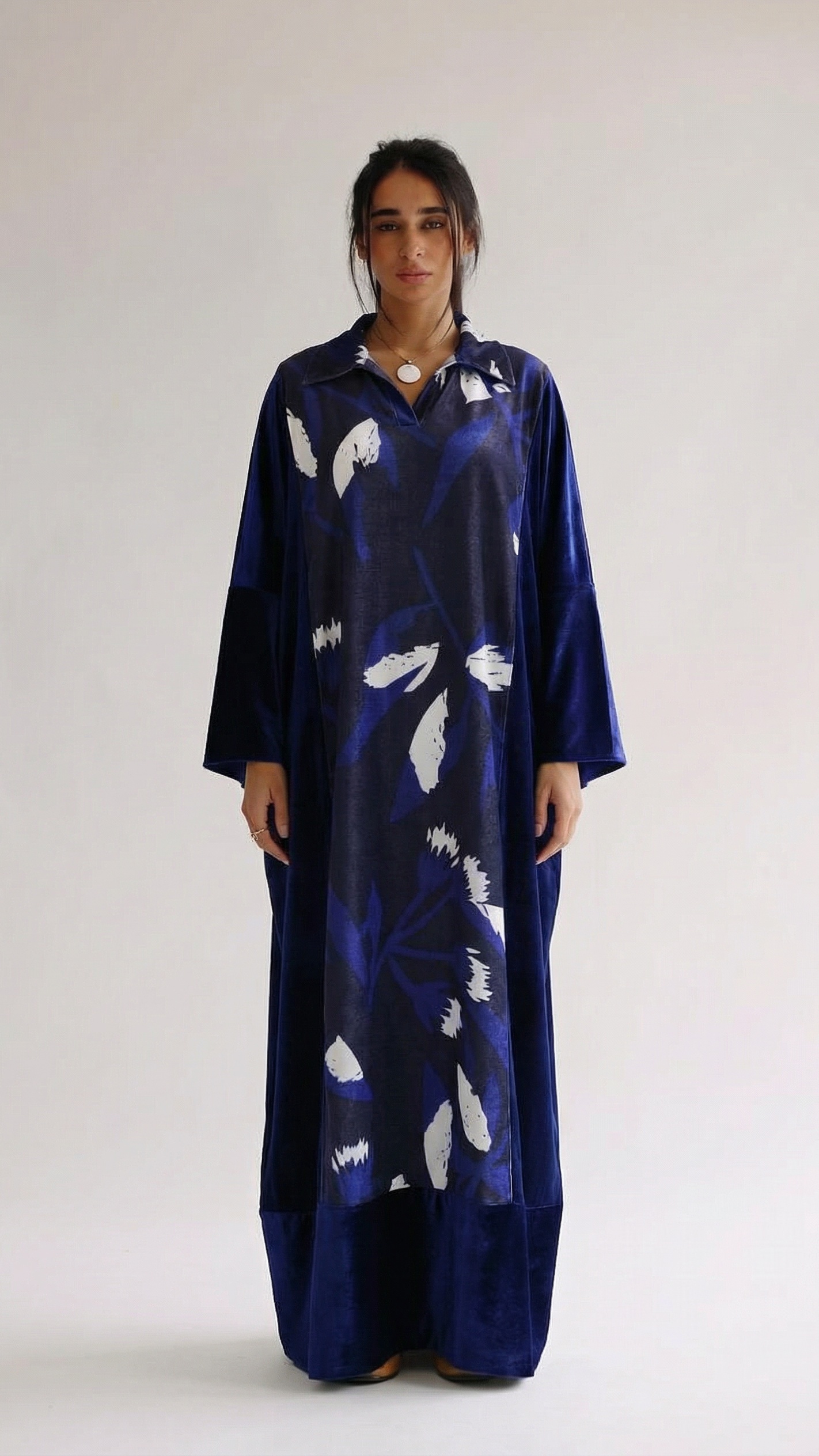 قفطان طويل وجميل من المخمل بياقة ماندرين 88