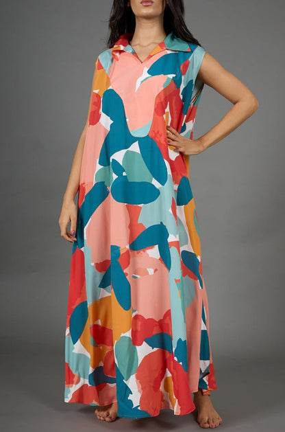 Where Elegance Meets Ease: Sleeveless Kaftan
