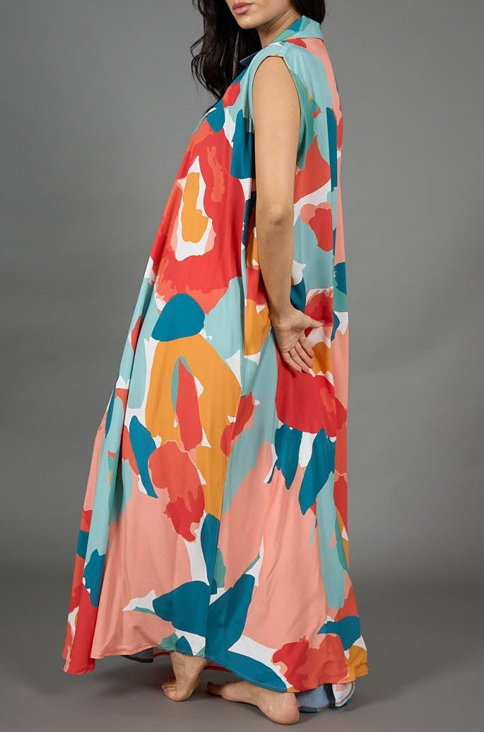 Where Elegance Meets Ease: Sleeveless Kaftan